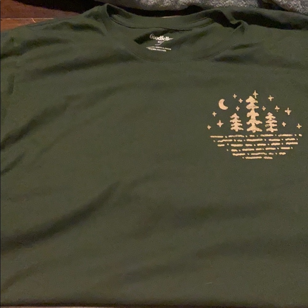Green t shirt